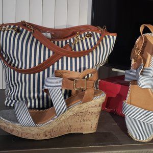Summertime Fun Striped Heel with Free Tote!!